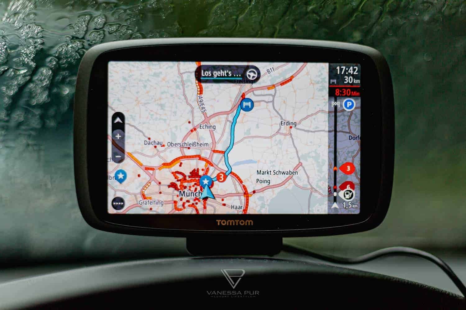 TomTom Go 6000 Test - inkl. TomTom Traffic Lifetime Navigation fürs Auto mit Saugnapf für die Scheibe