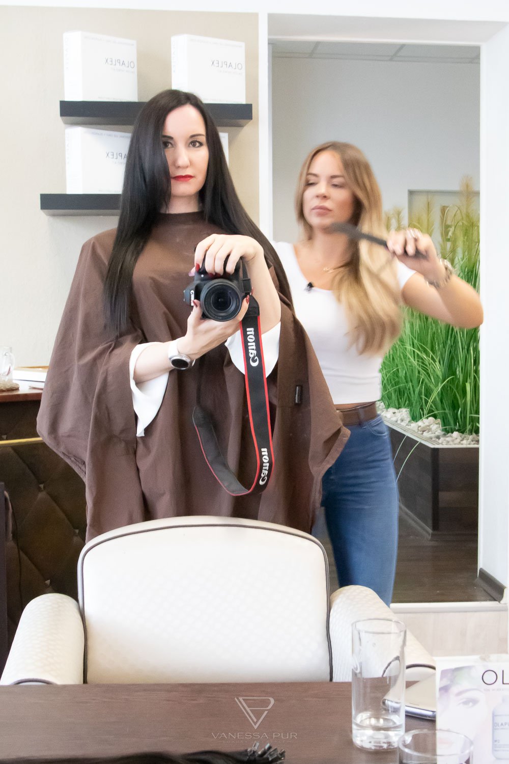 Melina Best Friseur in Köln - Haarverlängerung, Extensions, Olaplex - Haare und Extensions in Köln - Haarverdichtung und Haarverlängerung - Great Lengths - Melina Best Friseure - Köln - Ablauf Kosten Dauer - BeautyBlog - Einsetzen, Färben, Schneiden