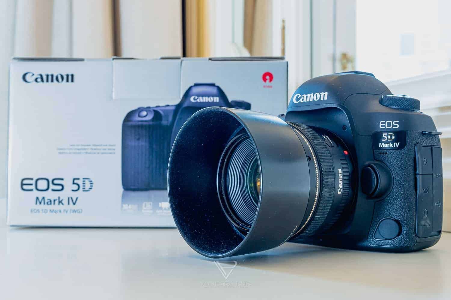 Canon 5D Mark IV - erster Eindruck - Blogger/YouTuber - Canon EOS 5D Mark IV CANON EOS 5D Mark IV - Erste Erfahrung und erster Eindruck - Die Allround-Kamera - Produkttest - Kameratest - Dauertest - Bewertung DSLR-Kamera von Canon - Was bringt Dual-Pixel-Raw - Was bringt 4K Video mit 30fps - Kameravorstellung für Blogger und YouTuber - Preis und Verfügbarkeit - Lifestyleblog Vollformat