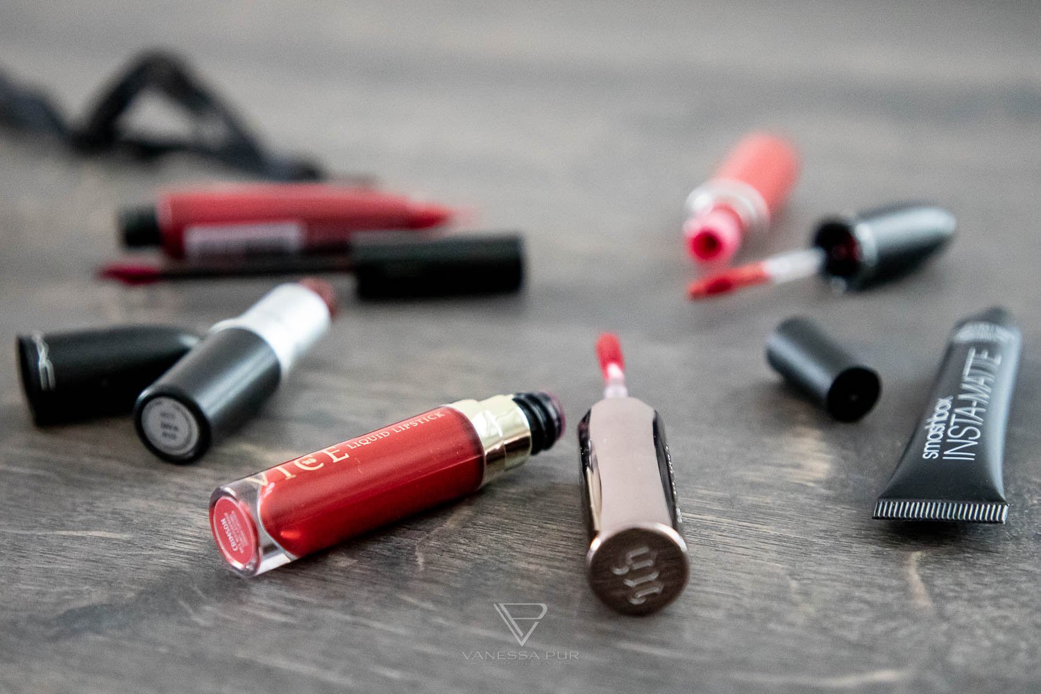 Rote, matte Lippenstifte - beste matte Farben für rote Lippen - Top 5 rote Lippenstifte im Test vom MAC, Louboutin bis Chanel