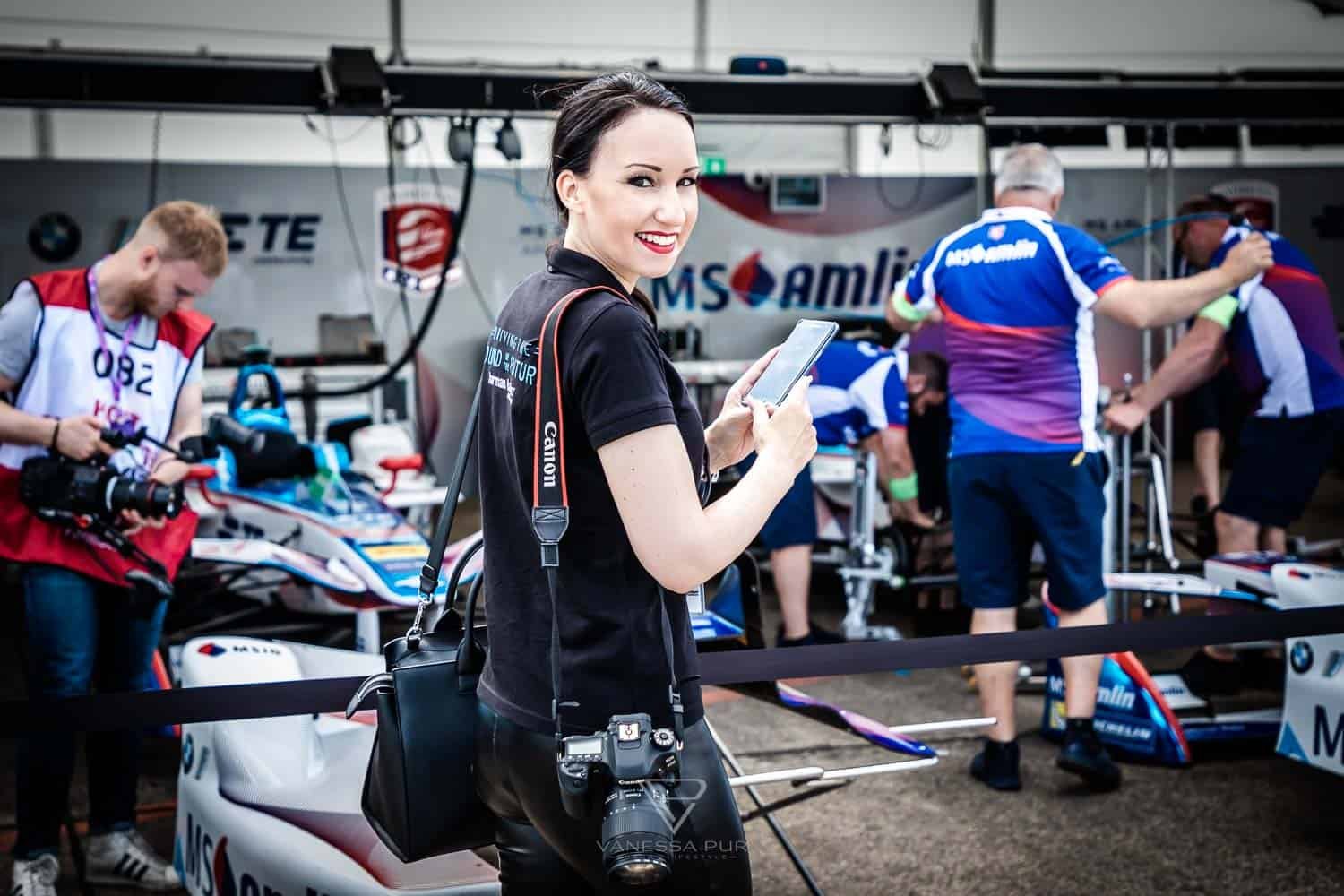 Vanessa Pur Formel E Rennen in Berlin - Flughafen Tempelhof - VIP bei MS Amlin Andretti Racing Team - FIA Formula E - Electric Streetracing - Grid Girl - Speed Event Motorsport Event Blogger