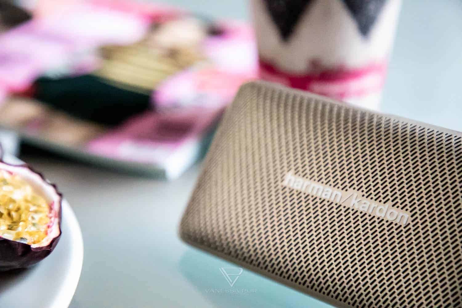 Harman/Kardon Esquire Mini für die Reise - Bluetooth Lautsprecher im Test - Harman Kardon Esquire Esquire Mini Slimline Lautsprecher und Freisprecheinrichtung Sound Box