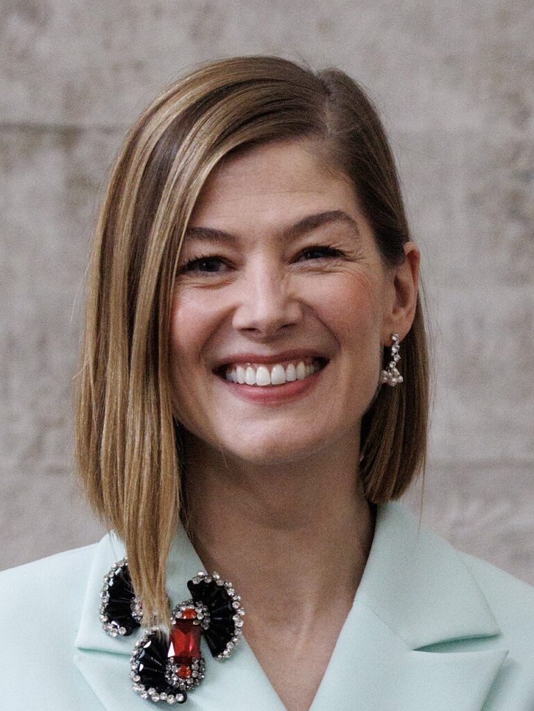 Rosamund Pike Presents British Brand Award at 2026 ELLE Style Awards in London