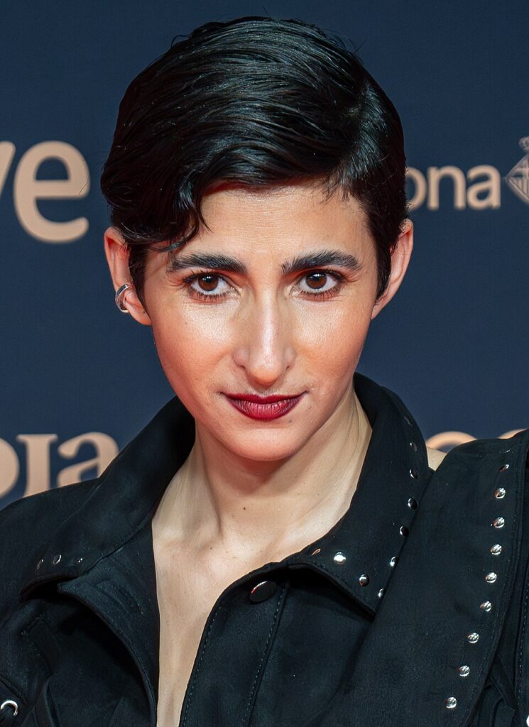 Alba Flores