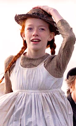 Amybeth McNulty