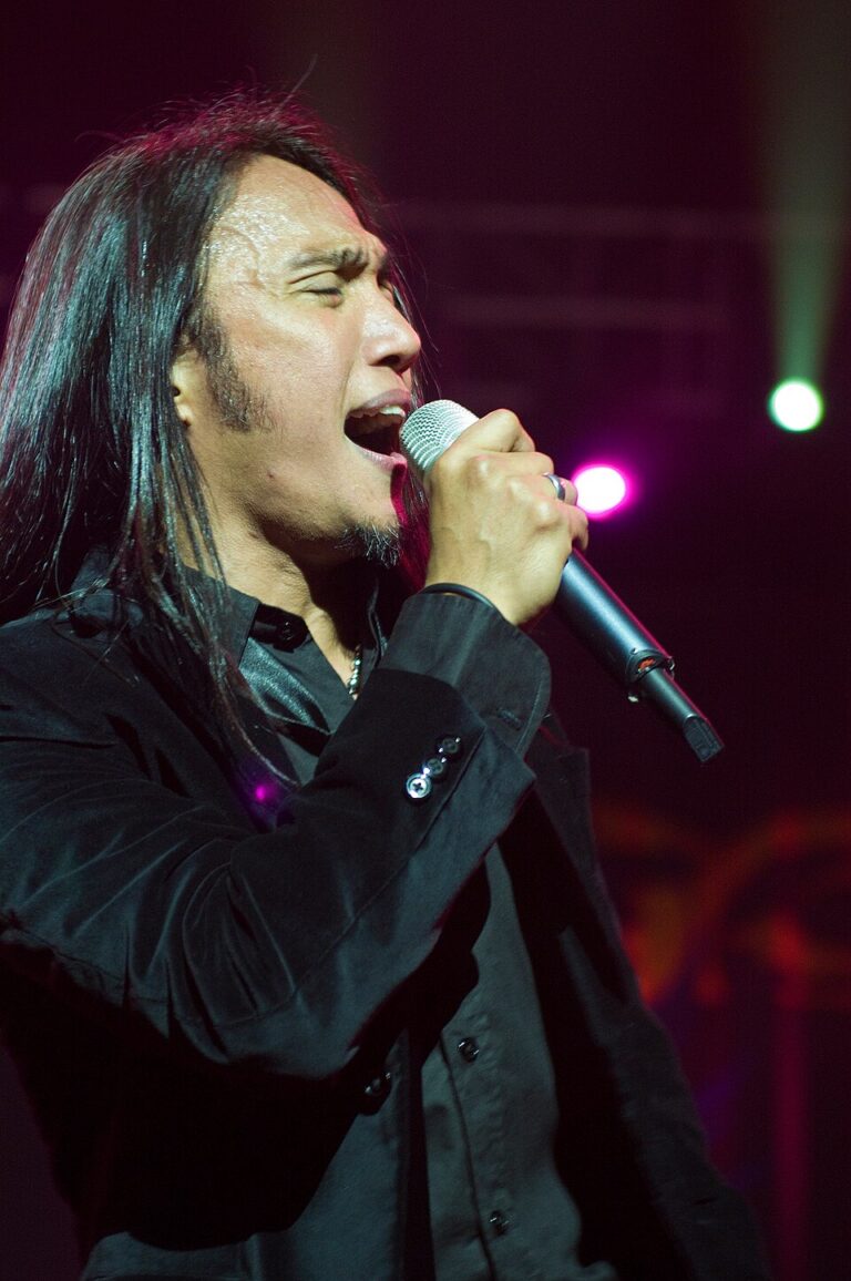Arnel Pineda