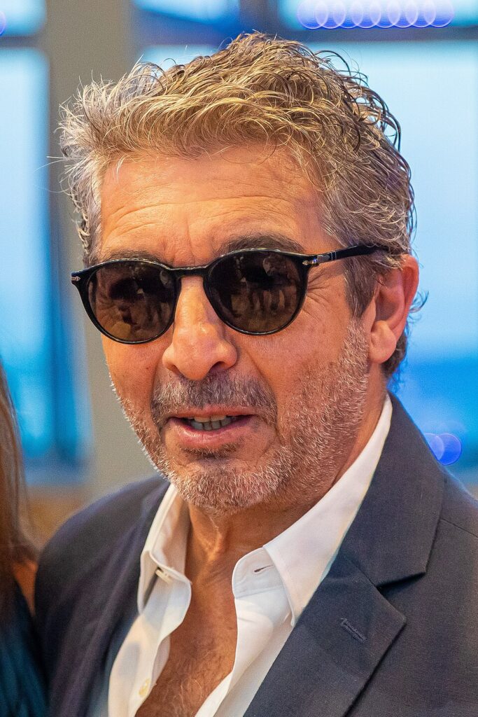 El Eternauta: Ricardo Darín Leads Netflix’s Record-Breaking Argentine Sci-Fi Hit